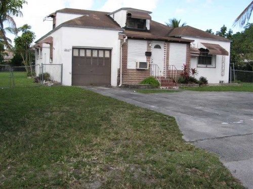 2511 PIERCE ST, Hollywood, FL 33020