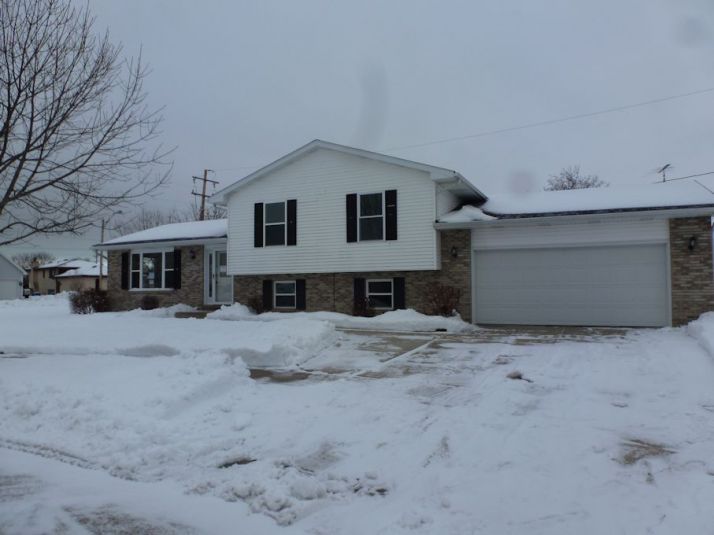 2811 22nd Pl, Kenosha, WI 53140