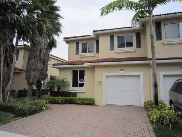 2821 S Evergreen Cir, Boynton Beach, FL 33426