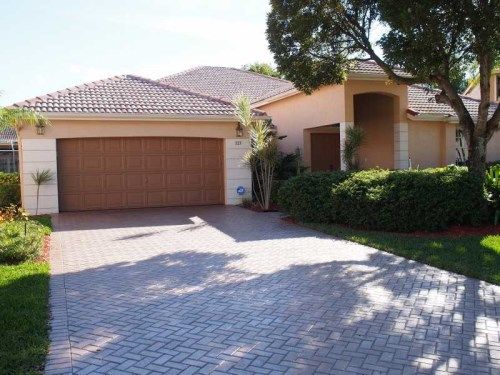 723 HERITAGE WY, Fort Lauderdale, FL 33326