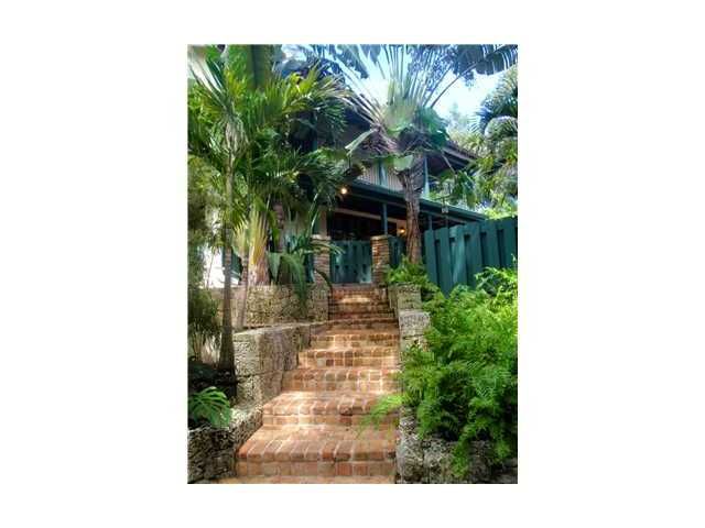 2453 S BAYSHORE DR # 2, Miami, FL 33133