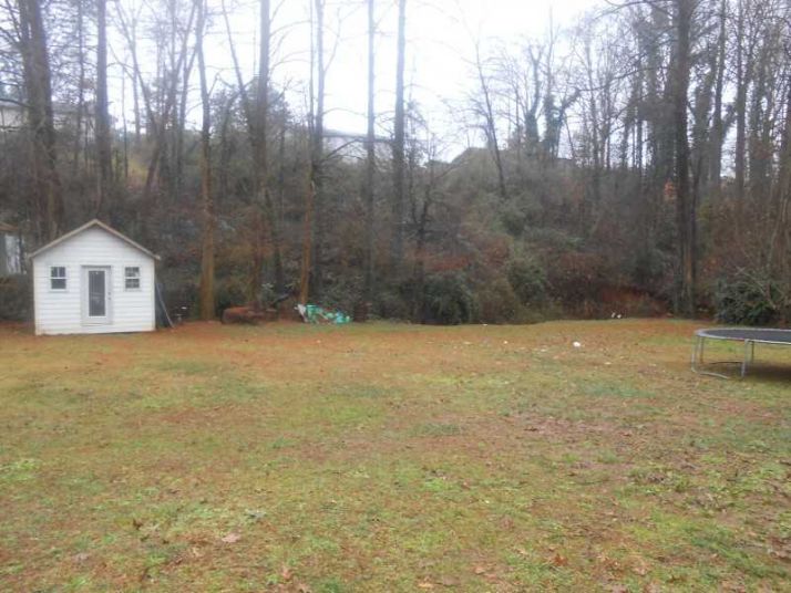 250 Green Hill Circle Nw, Gainesville, GA 30504