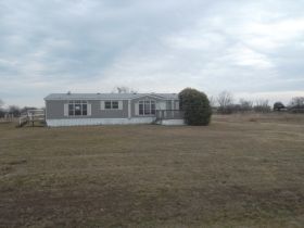 9541 Rodeo Dr, Terrell, TX 75160