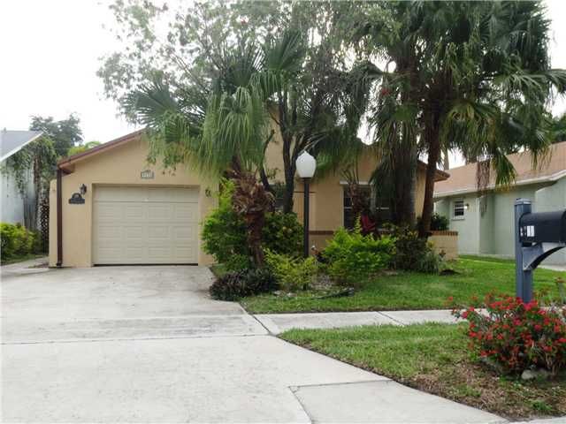9172 Pine Springs Dr, Boca Raton, FL 33428
