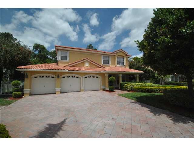 588 CYPRESS GREEN CR, West Palm Beach, FL 33414