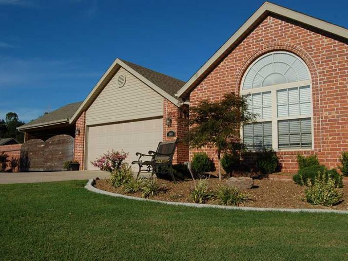1801 SW E ST, Bentonville, AR 72712