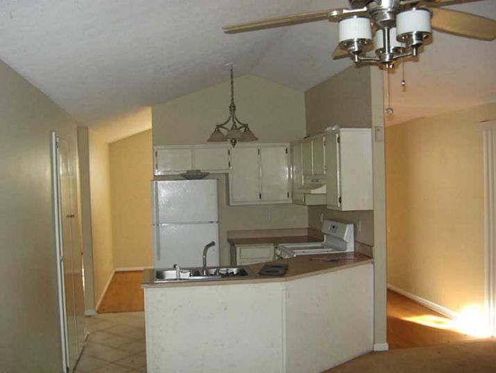 7976 E Field Drive, Douglasville, GA 30134