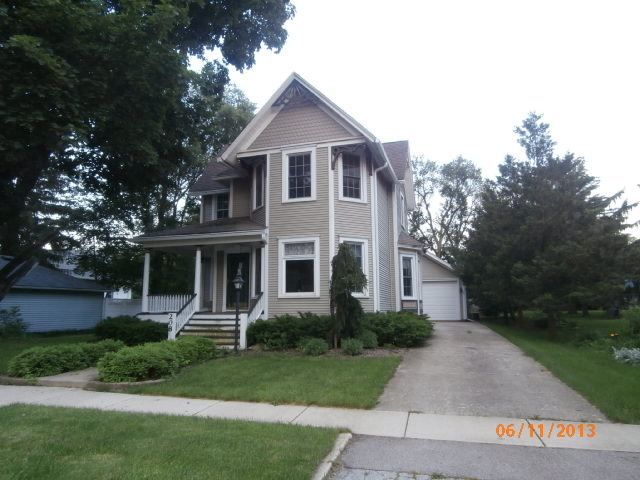 208 W North St, Peotone, IL 60468