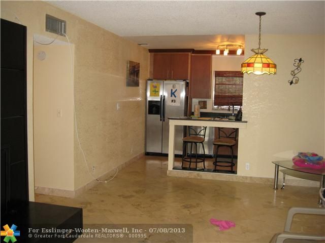 5381 SW 40TH AV # 204, Fort Lauderdale, FL 33314