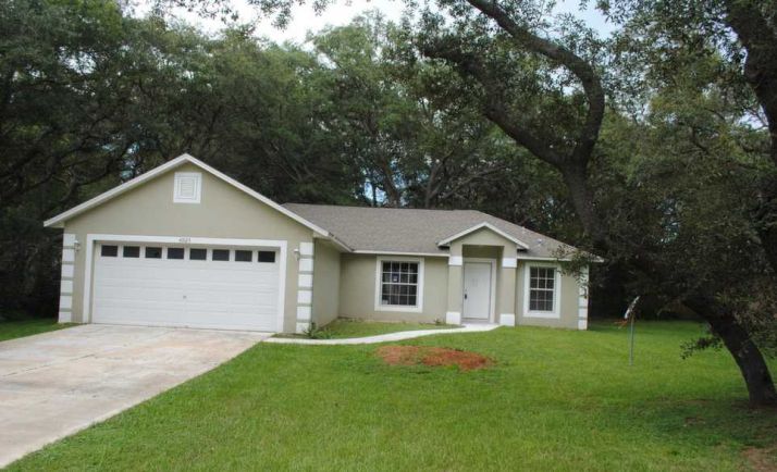40125 Oakridge Dr, Lady Lake, FL 32159