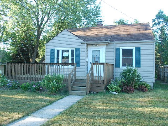 3213 Larchmont St, Flint, MI 48503