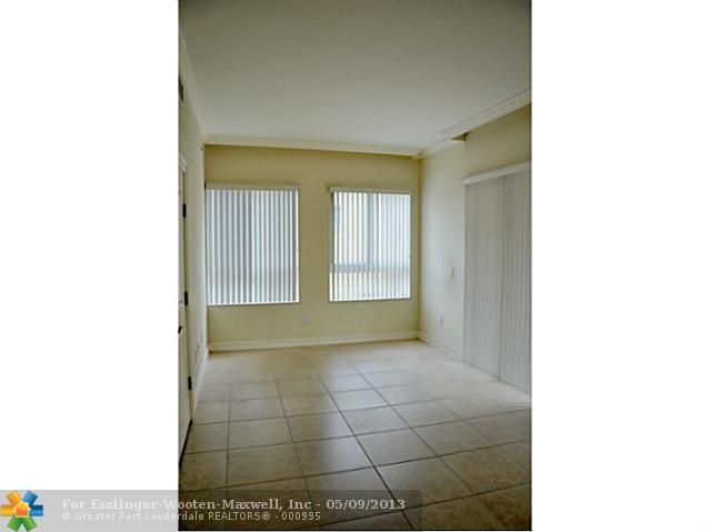 16101 Emerald Estates Dr # 257, Fort Lauderdale, FL 33331