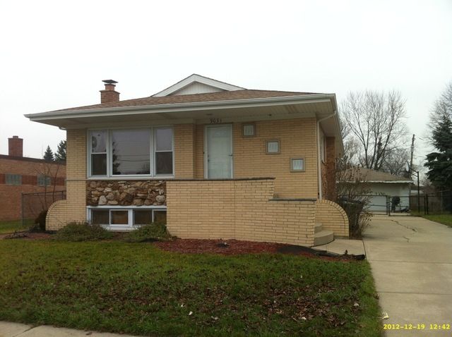 9031 Oak Park Ave, Oak Lawn, IL 60453