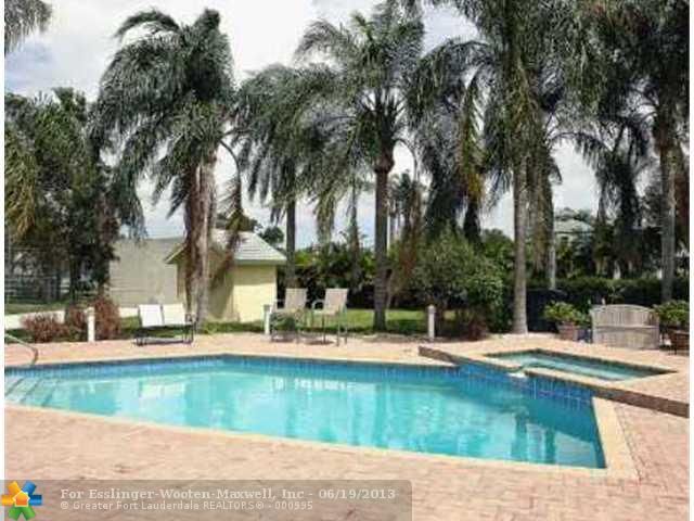 7600 NW 84TH AVE, Pompano Beach, FL 33067