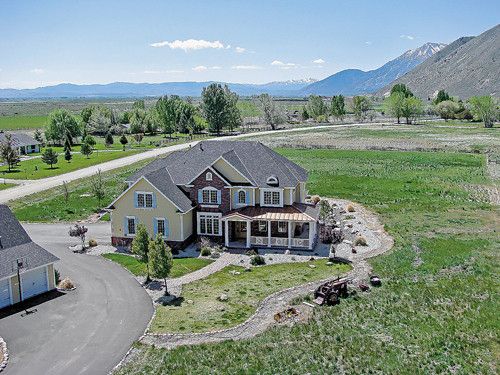 285 School House Dr., Genoa, NV 89411