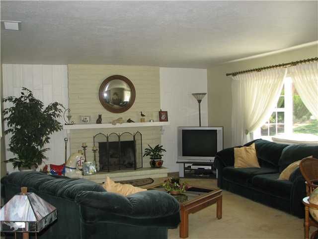 543 Eldorado Dr, Escondido, CA 92025