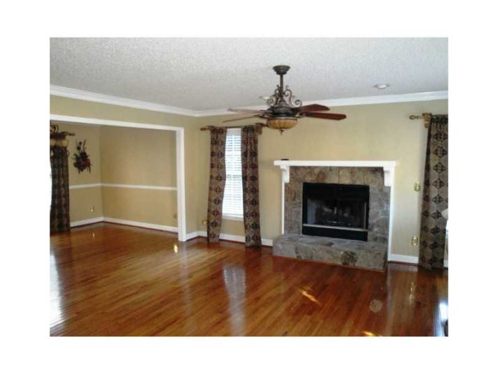 4133 Huntcliff Drive, Woodstock, GA 30189