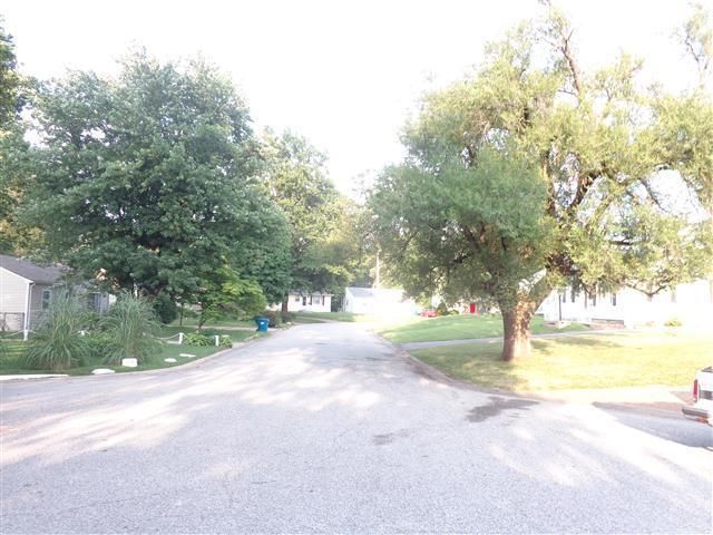 9605 De Porres Lane, Saint Louis, MO 63114