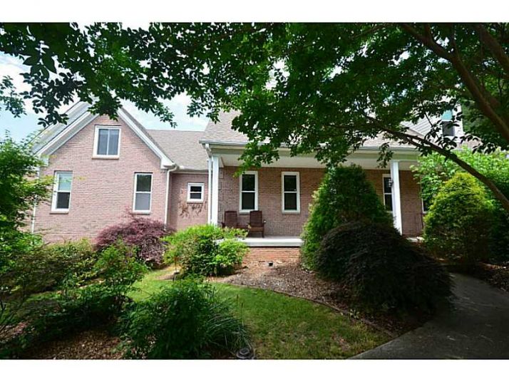 3818 Creek View Circle, Loganville, GA 30052
