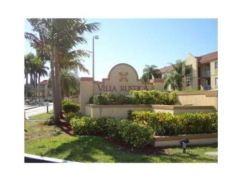 18860 NW 57 AV # 102, Hialeah, FL 33015