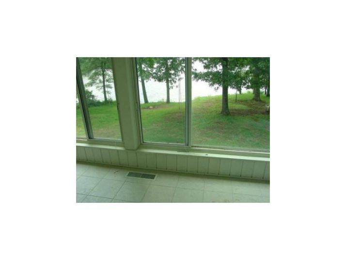 5666 W G Robinson, Gainesville, GA 30506