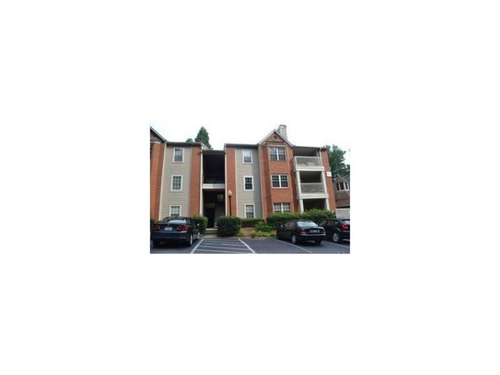 1004 Chastain Park Ct Ne, Atlanta, GA 30342
