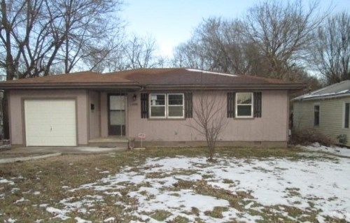 1800 N Golden Ave, Springfield, MO 65802