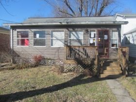 3646 Parthenia Ave, Louisville, KY 40215