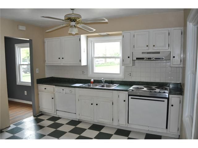208 N Tippecanoe Dr, Tipp City, OH 45371