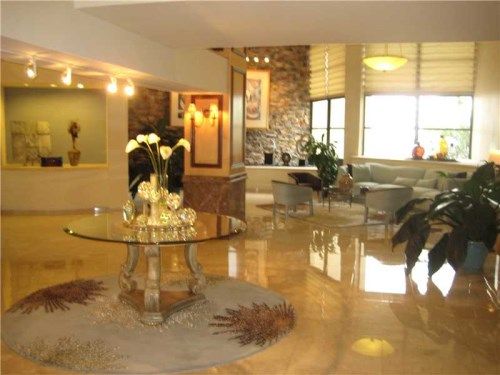 600 Parkview Dr # 918, Hallandale, FL 33009