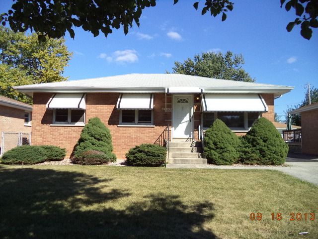 9715 Rutherford Ave, Oak Lawn, IL 60453