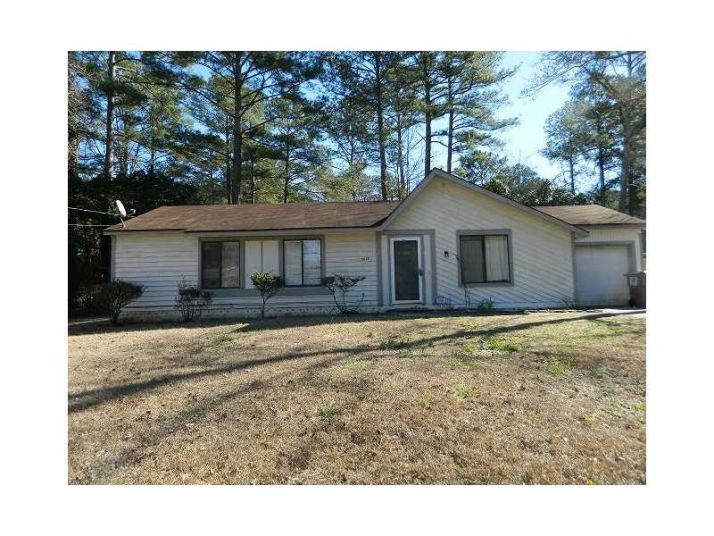 9018 Huntwood Lane, Riverdale, GA 30274