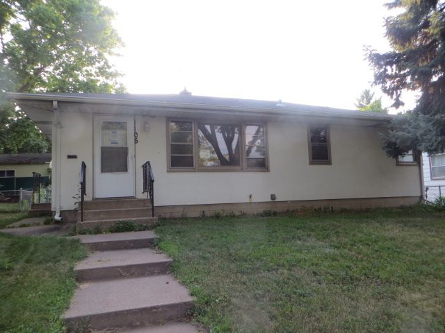 1105 Dale St N, Saint Paul, MN 55117
