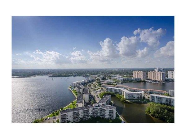 1000 ISLAND BL # TS11, North Miami Beach, FL 33160