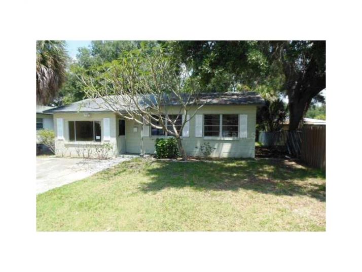 1779 New Hampshire Ave Ne, Saint Petersburg, FL 33703