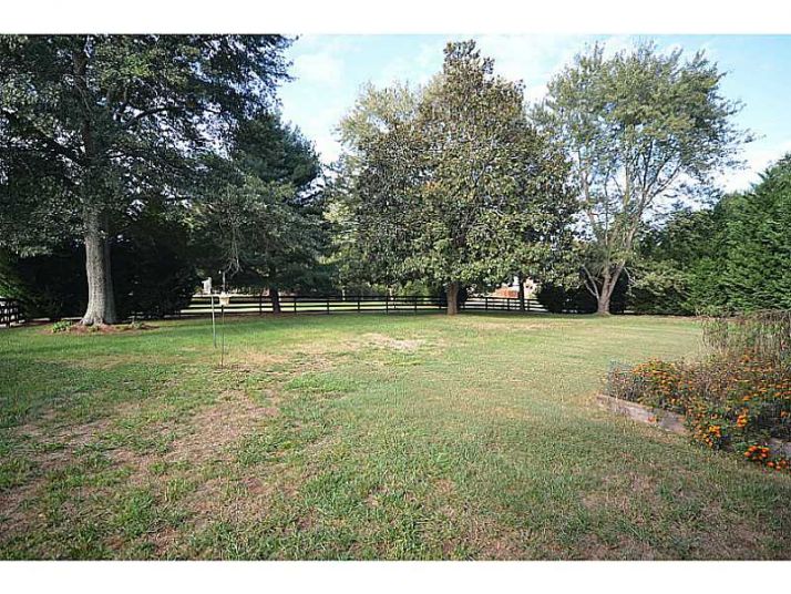 780 Rounsaville Road, Roswell, GA 30076