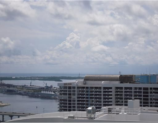 1900 N BAYSHORE DR # 4019, Miami, FL 33132