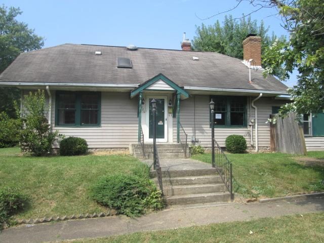 926 E Main Pkwy, Newark, OH 43055