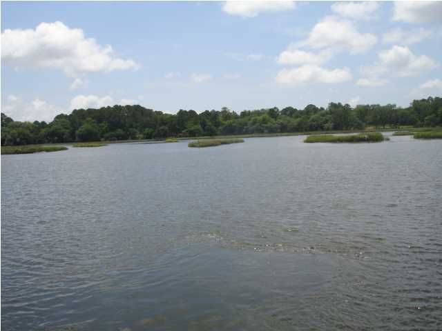 5 SUMMIT PLANTATION RD, Hollywood, SC 29449