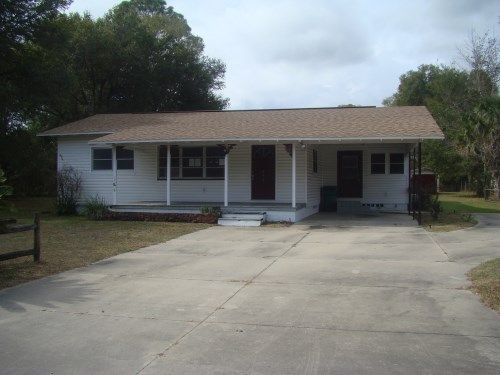 301 N Warfield Ave, Wildwood, FL 34785