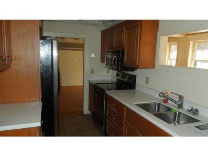 815 Willow Oak Circle, Woodstock, GA 30189