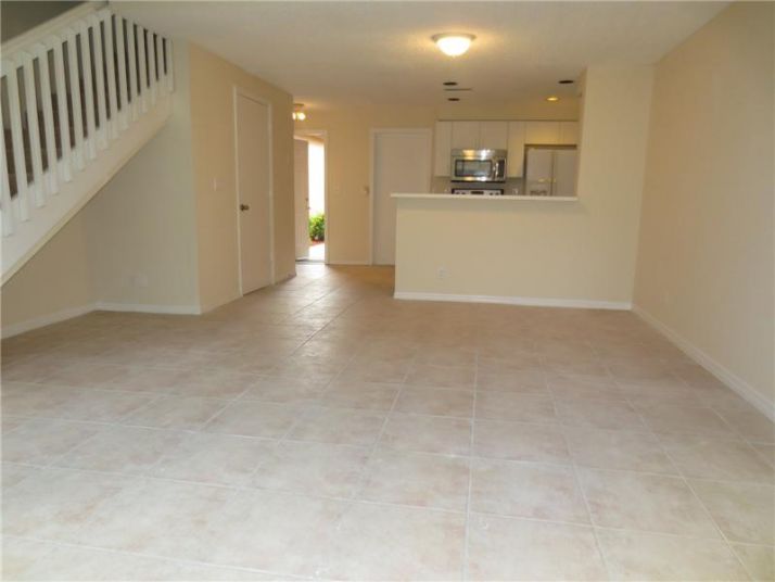 1573 BARCELONA WY # 4-31, Fort Lauderdale, FL 33327