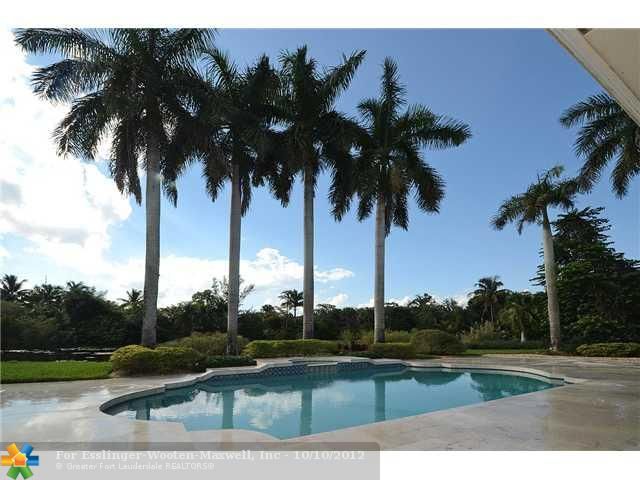 6767 NW 84TH AVE, Pompano Beach, FL 33067