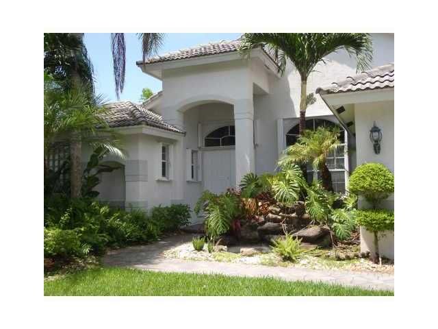 3039 LAKEWOOD DR, Fort Lauderdale, FL 33332