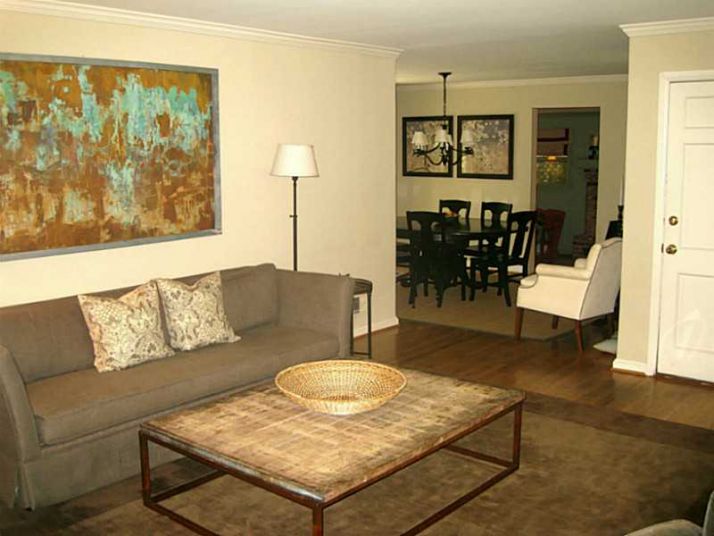 2410 Ridgewood Road, Atlanta, GA 30318