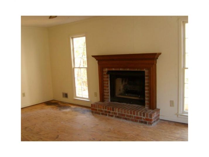 4821 N W. Mceachern Woods Dr., Powder Springs, GA 30127