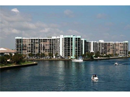 200 LESLIE DR # 1014, Hallandale, FL 33009