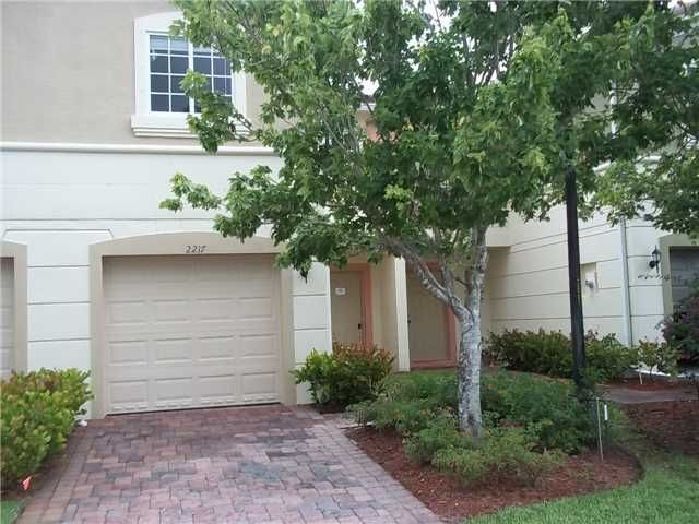 2217 Sw Marshfield Ct, Port Saint Lucie, FL 34953