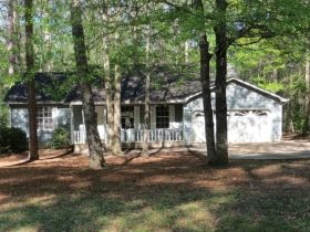 4847 Oakwood Court, Loganville, GA 30052