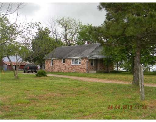 8422 S COFFELT CEMETERY RD, Bentonville, AR 72712